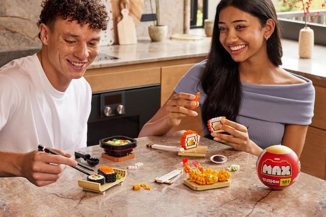 Detalle de MAX Premium Sushi Bar Collection (Tempura) von ZURU – Klemmbausteine für Sushi-Fans und Sammler