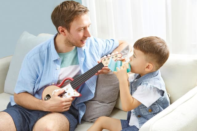 Detalle 2 de Hape Learn with Lights Harmonica (Light-up Musical Toy) for Kids 3+