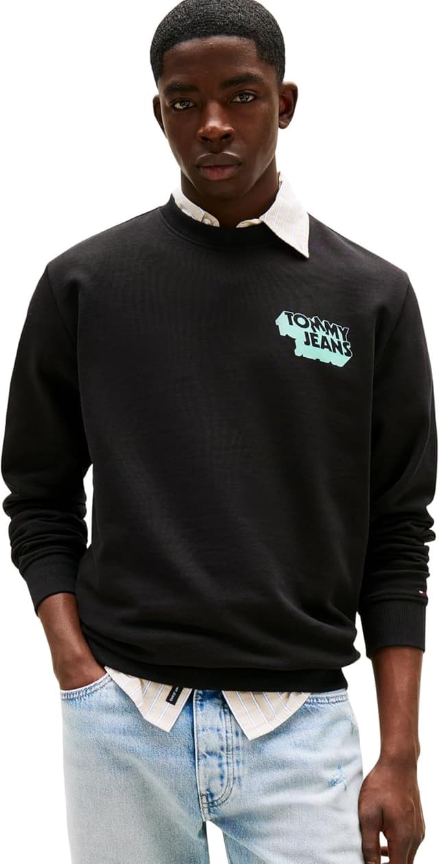 Detalle de Tommy Jeans men’s TJM Reg Stack crew sweatshirt (DM0DM21640), black