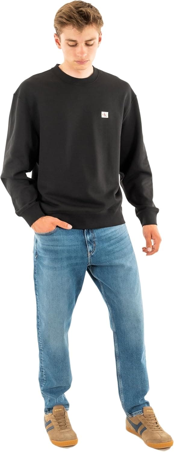 Detalle de Calvin Klein Men’s Round Neck Terry Badge Sweatshirt