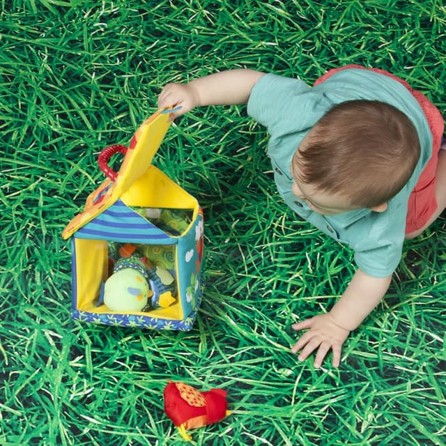 Thumbnail 3 de Manhattan Toy Put and Peek Birdhouse 7.5" soft toy