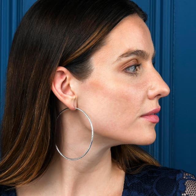 Detalle de Diamond Treats Boucles d’oreilles créoles en argent sterling 925 – effet torsadé et diamant, 15 mm