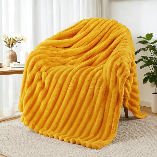 Detalle de Exclusivo Mezcla fleece throw blanket for sofa, super-soft striped jacquard 127x152 cm in mustard yellow