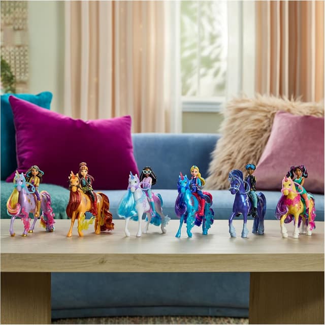 Detalle de Unicorn Academy Isabel & River Power of Friendship Set with Translucent Saddle and 2 Power Accessories