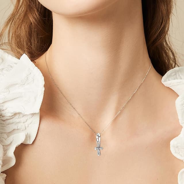 Detalle 2 de Ruaidhra Sterling-Silber Charms-Anhänger mit Kreuz & Herz-Motiv – Charm Clip Stopper Bead für Armband oder Halskette