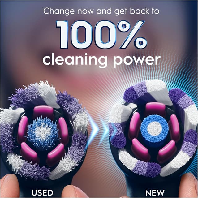 Detalle 2 de Oral-B iO Radiant White Original electric toothbrush heads (Black) – pack of 8 replacement heads