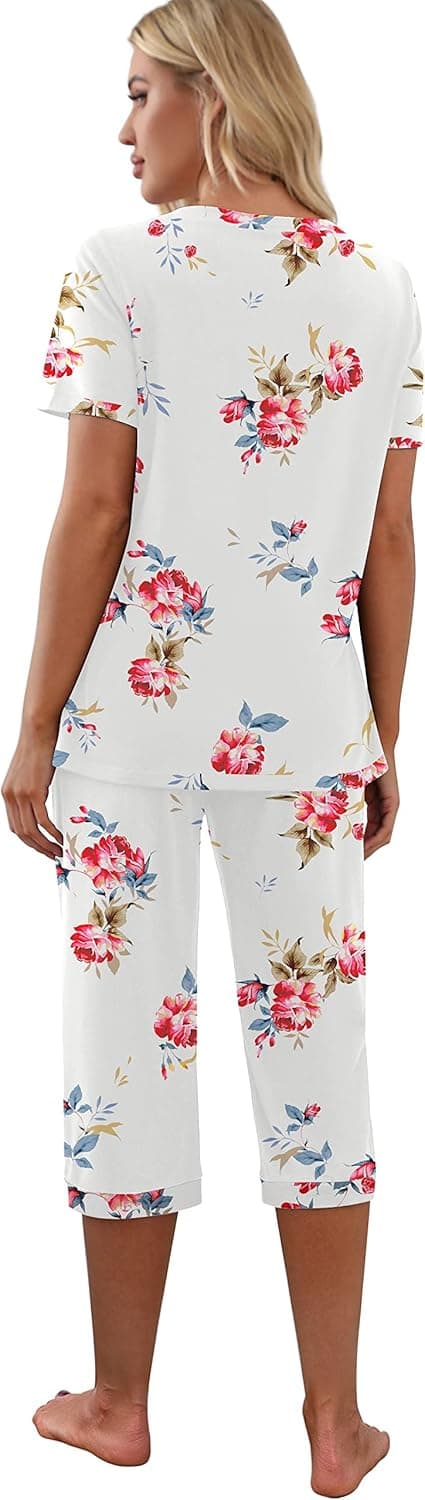Detalle de PrinStory women’s pyjamas set with short-sleeve T-shirt and capri pants with pockets