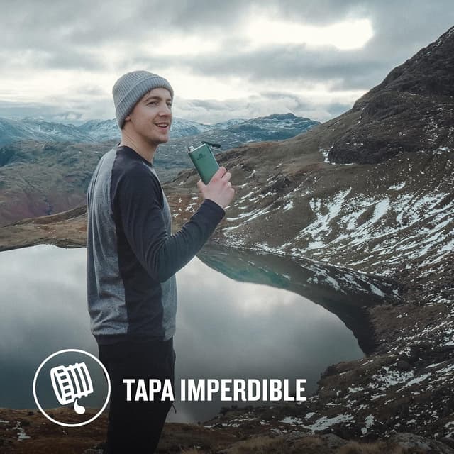 Detalle 2 de Stanley Classic Petaca Acero Inox. Boca Ancha 0.23L 🥃