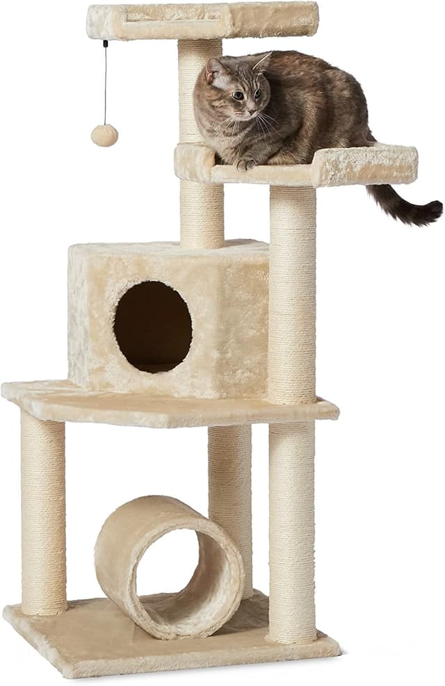 Imagen de Amazon Basics Árbol para Gatos con Túnel y Poste Rascador 🐱 en OfertitasTOP