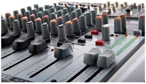 Thumbnail 1 de Behringer XENYX 1204USB Mixer 🎚️ de 12 Entradas y USB