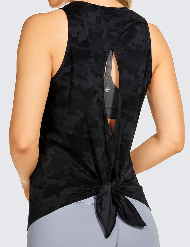 Detalle de CRZ YOGA canotta sportiva donna backless senza maniche, tessuto traspirante e ad asciugatura rapida