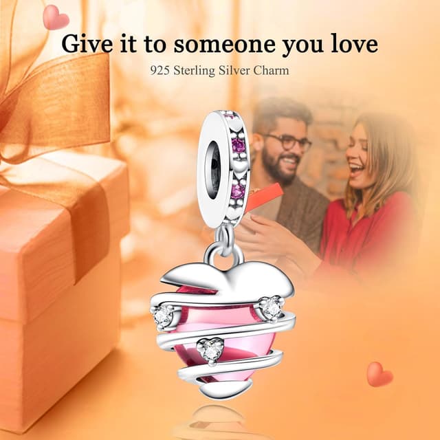 Detalle de Charm in argento sterling 925 Rimgoris con design cranio, cuore e rubino: ciondolo per bracciali e collane