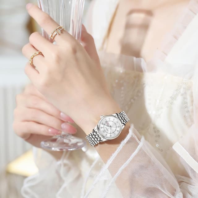 Detalle de Taxau Damenuhr Armbanduhren Silber – klassische Quarz-Uhr mit Edelstahlband, Kalender und 3ATM Spritzwasserschutz