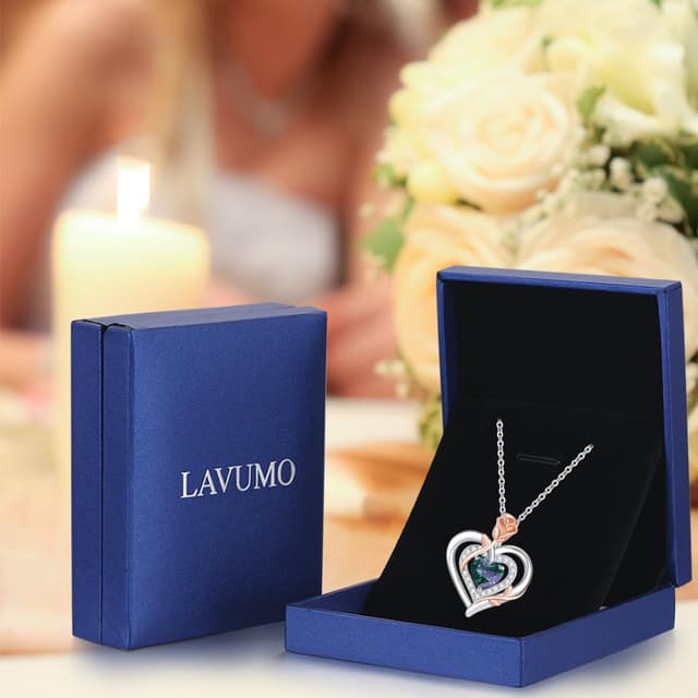 Detalle de LAVUMO Collier femme argent sterling 925 et laiton, pendentif double cœur rose et pierre de naissance