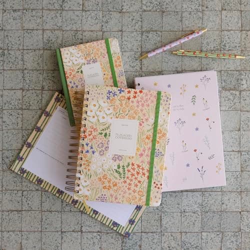 Detalle de UO Agenda Bloom Día escolar 2025-2026 416 páginas