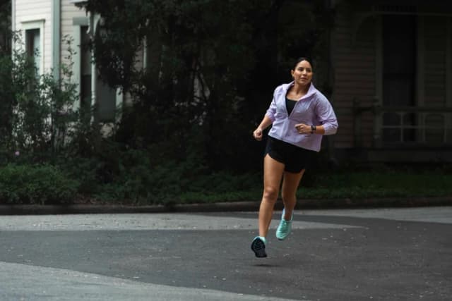 Thumbnail 2 de Garmin Forerunner 165 Music Schwarz/Grau – Smartwatch