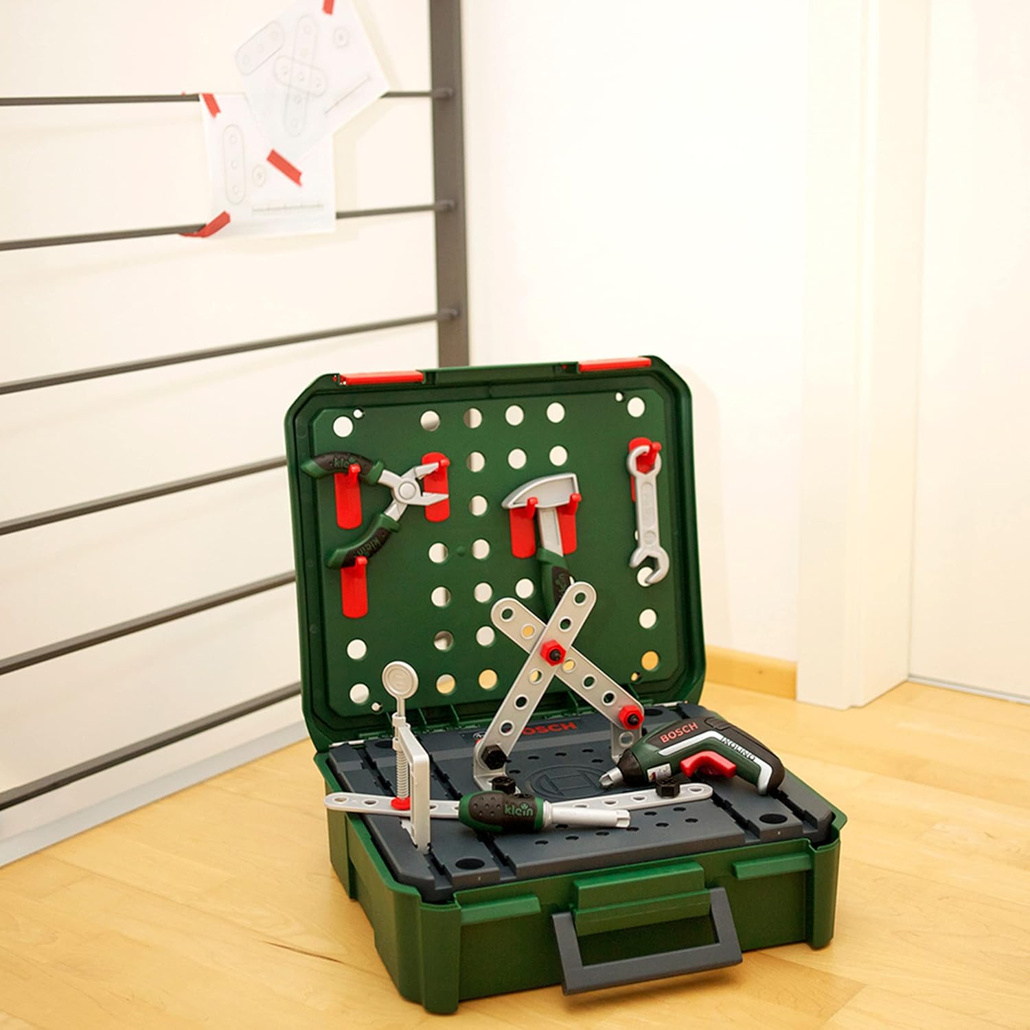 Detalle de Theo Klein 8396 Coffret d’établi Bosch + IXOLINO II I pour jeux de construction – Mallette transformable et sets d’outils inclus