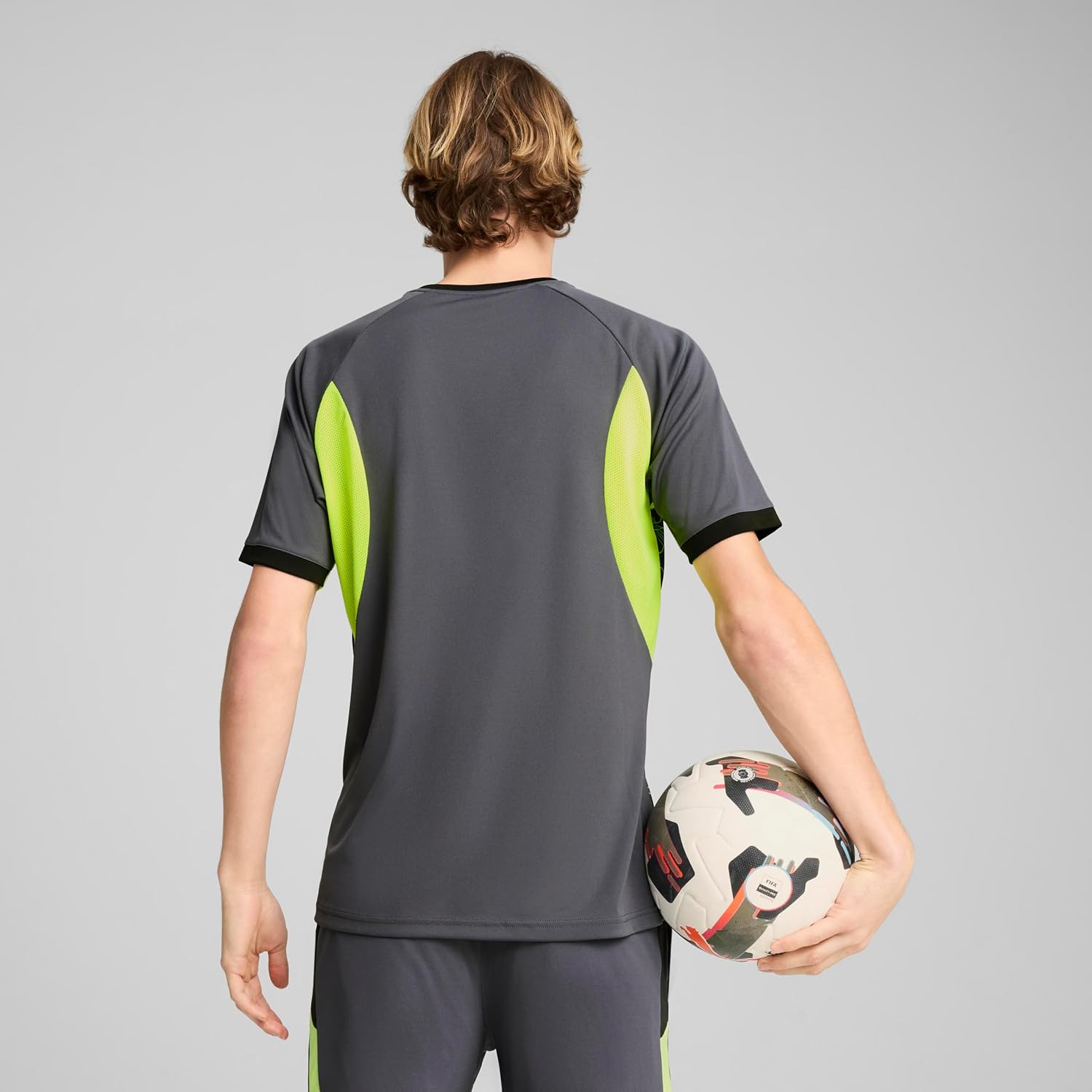 Detalle 2 de PUMA individualLIGA Graphic Jersey para Hombre – Galactic Gray-Yellow Alert