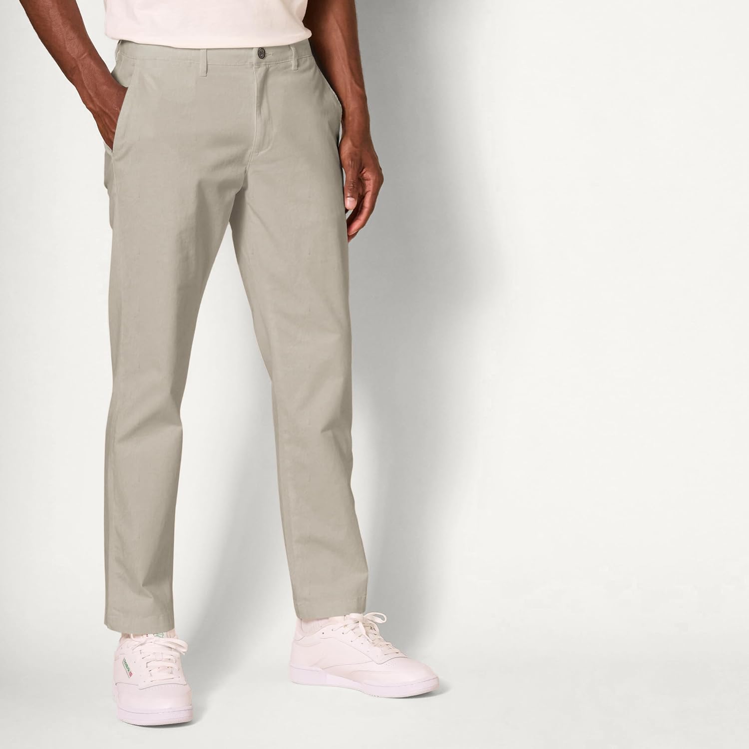 Thumbnail 1 de Amazon Essentials Men's Athletic-Fit Washed Comfort Stretch Chino Trousers