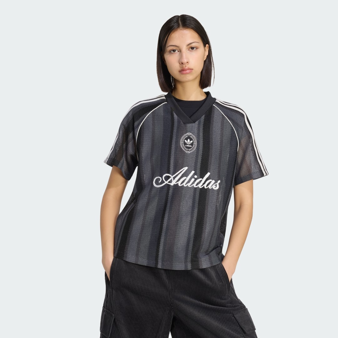 Detalle de Camiseta de gran tamaño Summer Glow de adidas Originals en negro