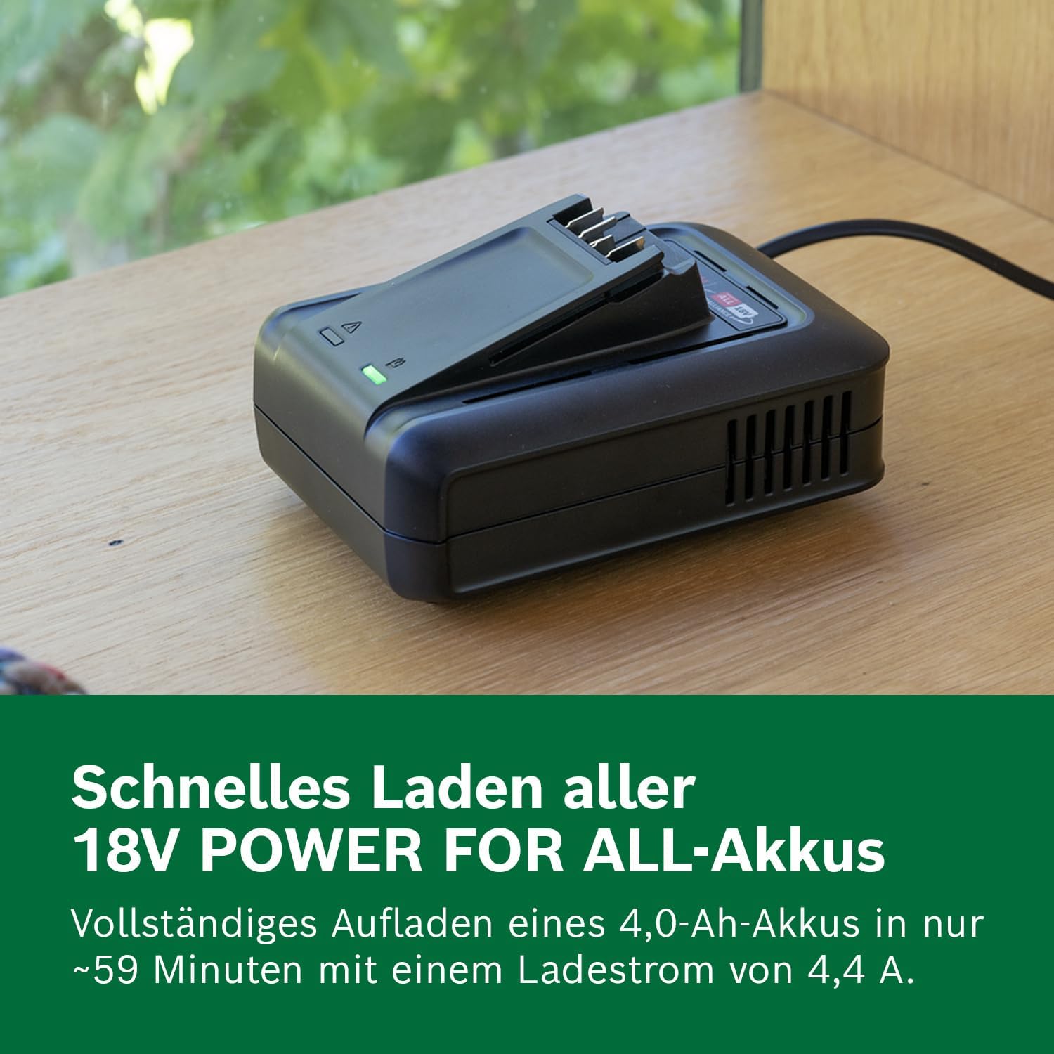 Thumbnail 2 de Bosch Schnellladegerät AL 18V-44 für 18V Power for All-Akkus (4,4 A) inkl. integrierter Wandhalterung