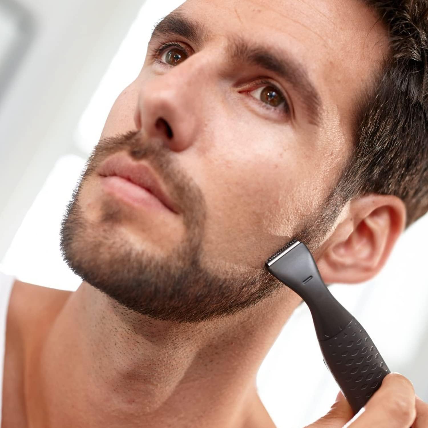 Detalle 2 de Philips Multigroom Series 1000 MG1100/16 – Präziser Bartstyler