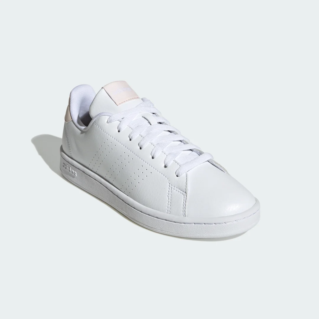 Detalle 2 de Zapatillas Advantage de Adidas: comodidad y estilo en blanco para el día a día
