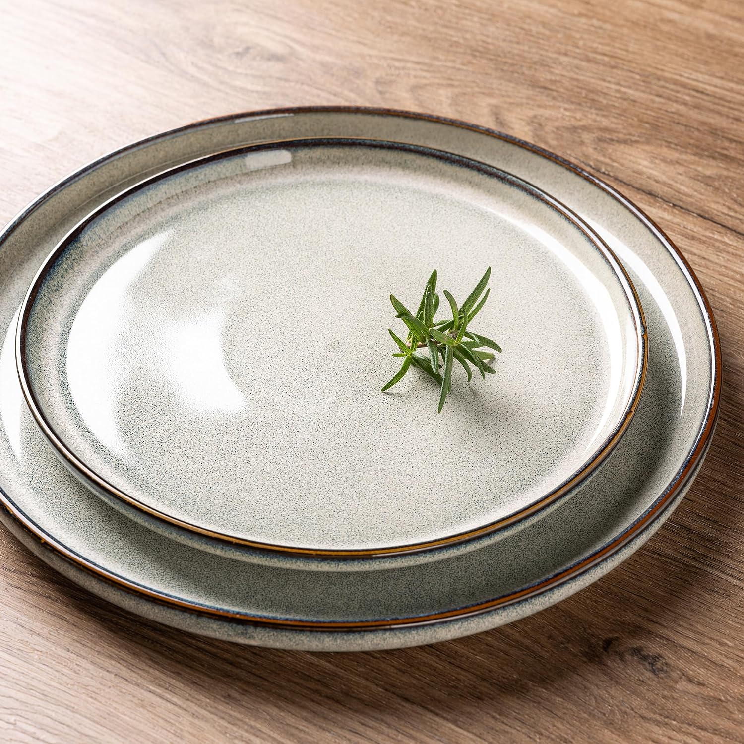 Detalle 2 de GBhome Ceramic Dinnerware Set 24 Pieces 🍽