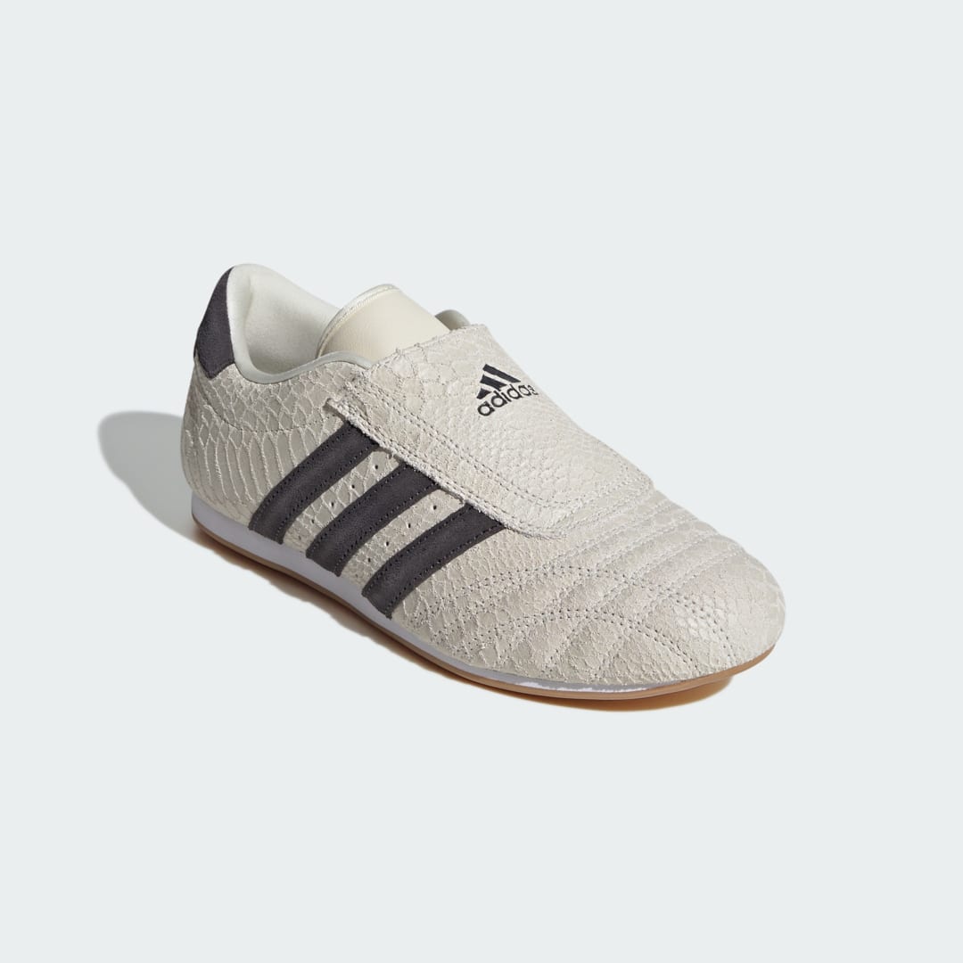 Detalle 2 de ZAPATILLA Adidas Taekwondo: equilibrio entre comodidad y propósito deportivo