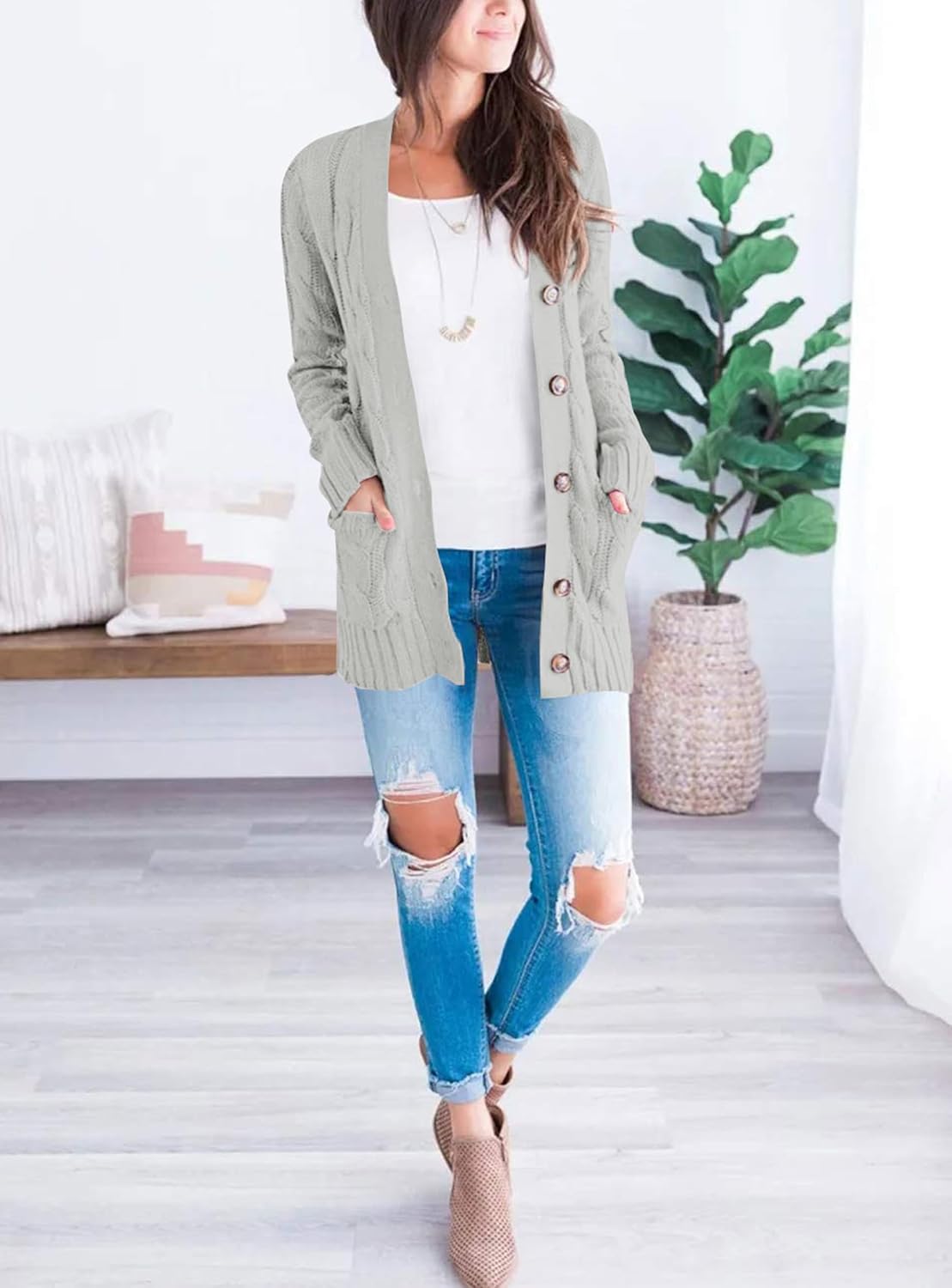 Detalle de PRETTYGARDEN Chunky Cable-Knit Cardigan for Women with Buttons and Pockets