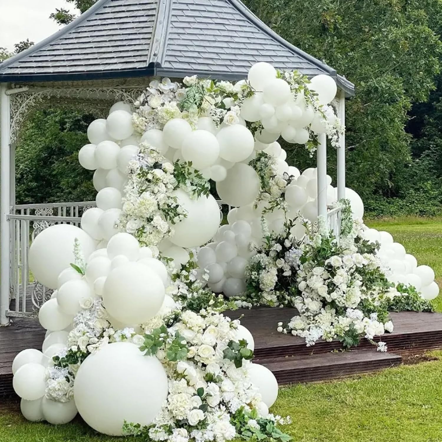 Detalle 2 de White Balloon Arch Kit, 111-Piece Set
