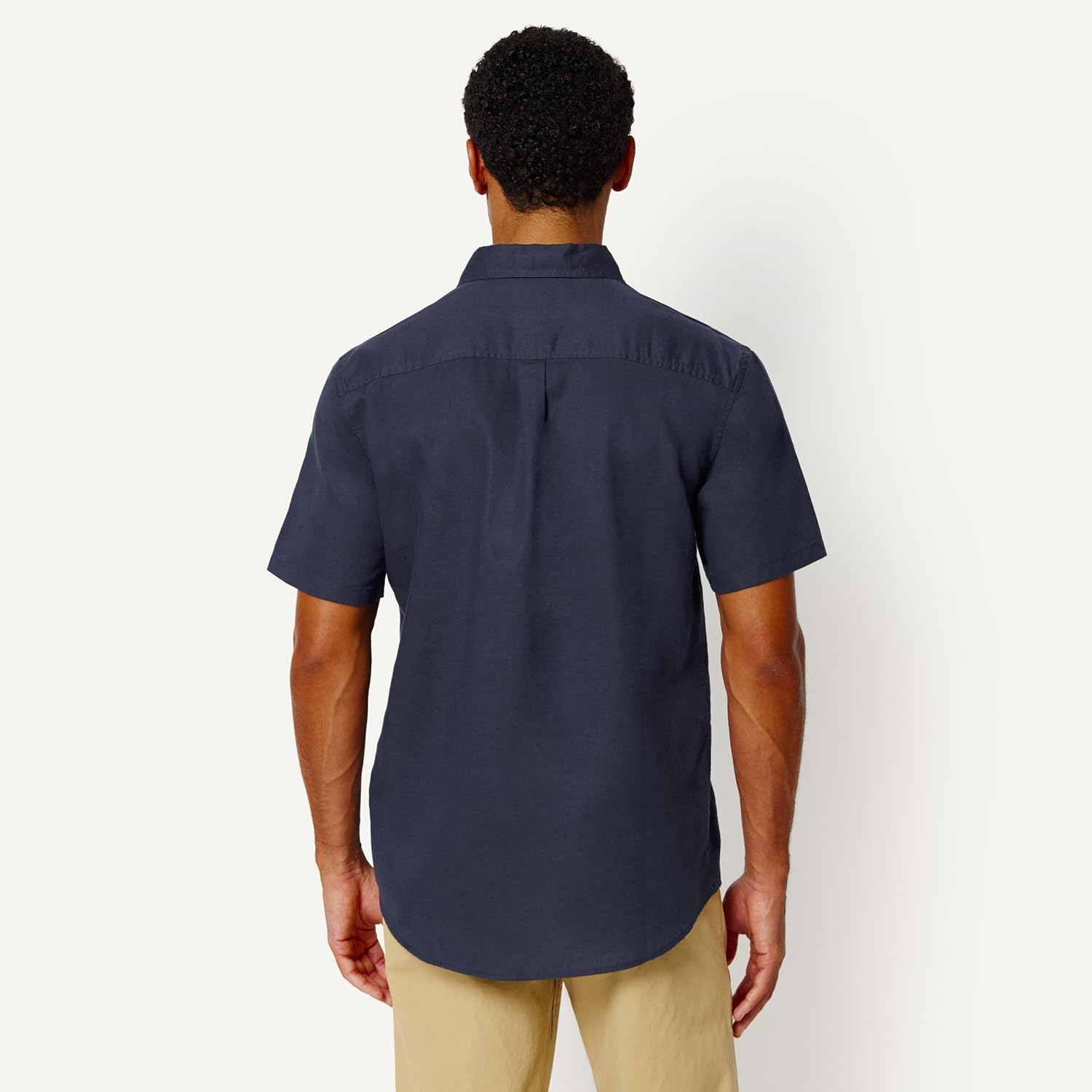 Detalle 2 de Amazon Essentials Men's Regular-Fit Short-Sleeve Linen Shirt