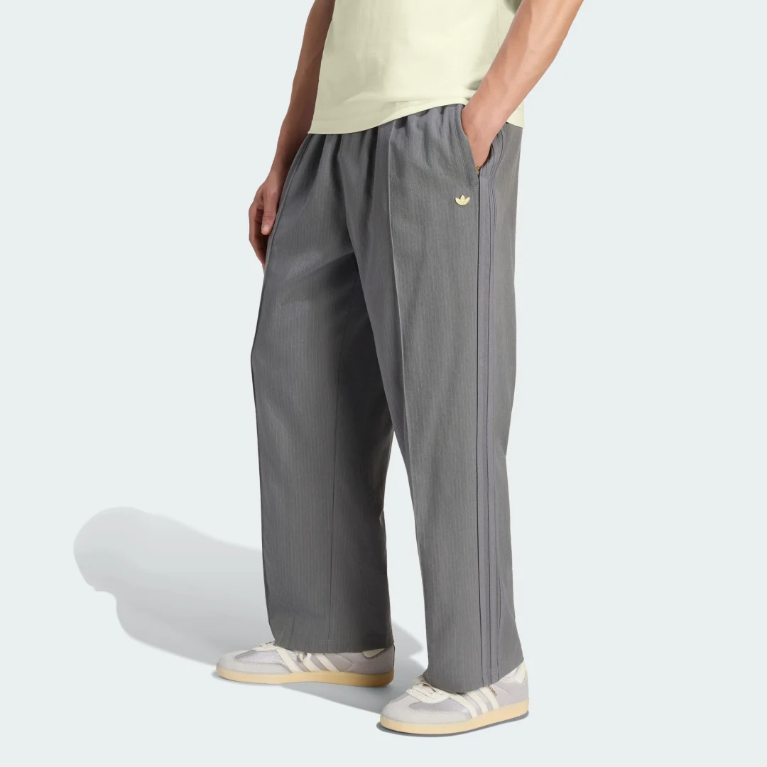 Detalle de Pantalón holgado Firebird Pinstripes de Adidas — Gris