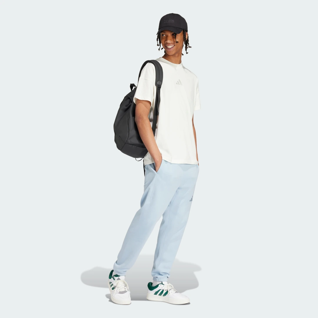 Detalle de Camiseta ALL SZN de Adidas (Blanco) – comodidad para el día a día