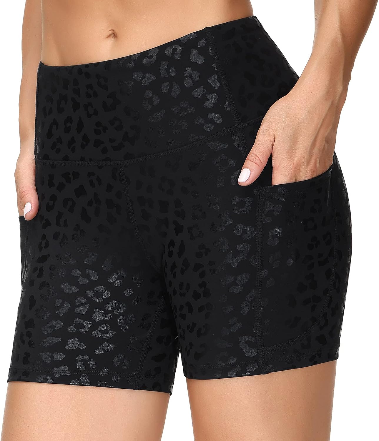 Detalle de THE GYM PEOPLE pantaloncini sportivi donna a vita alta con tasche