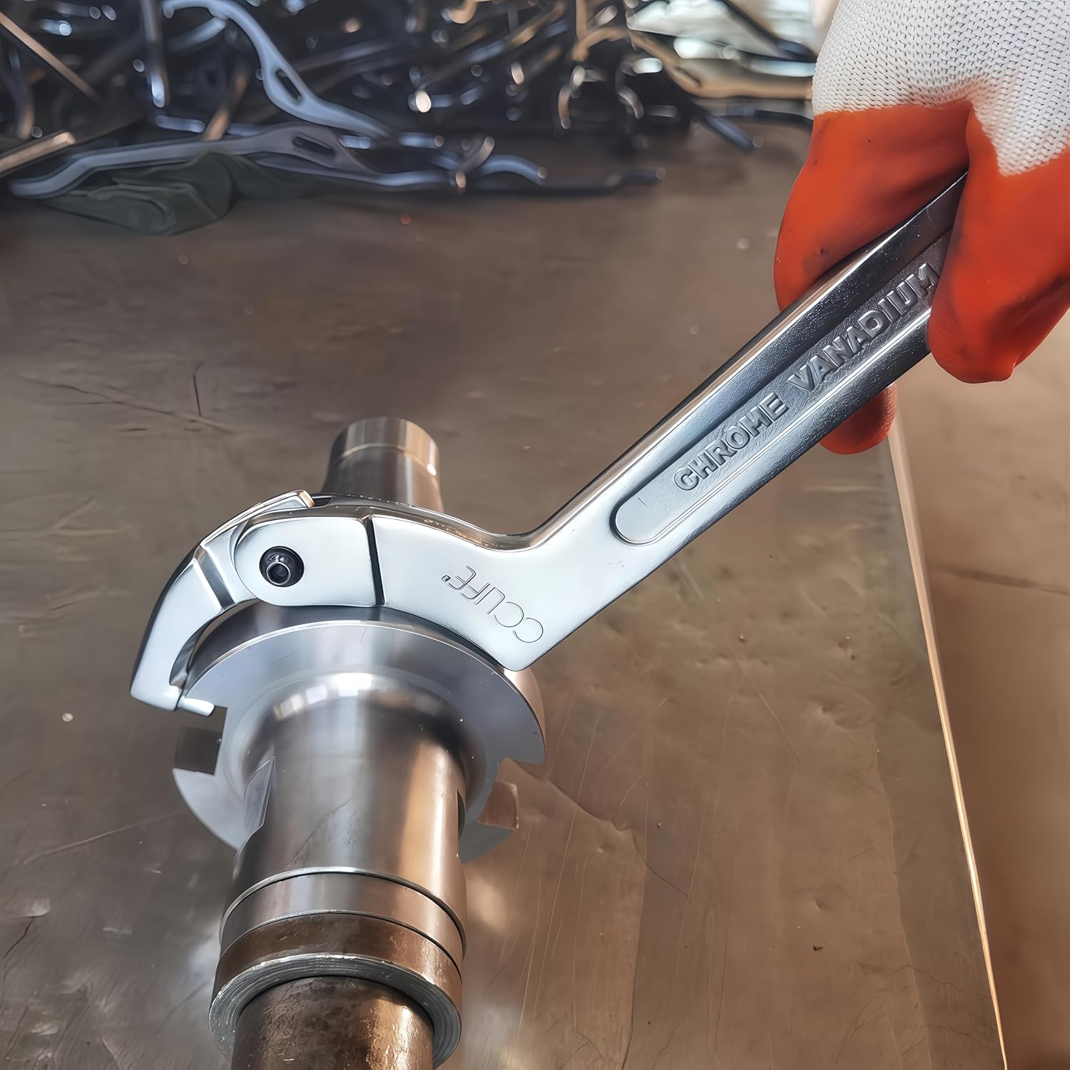 Detalle de Clé à ergot articulée CCLIFE 4 pièces pour écrous à encoches latérales – CR-V 19-170 mm