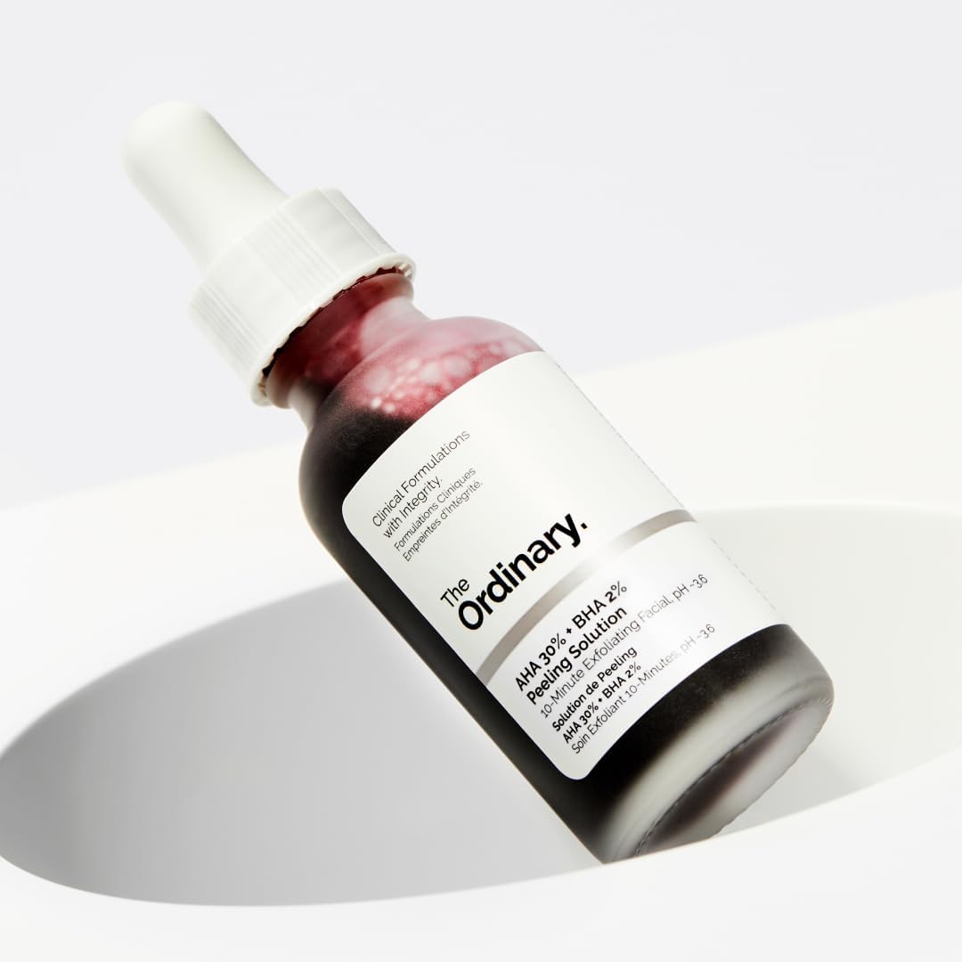 Detalle de The Ordinary AHA 30% + BHA 2% Peeling Solution: Esfoliazione avanzata per una pelle luminosa