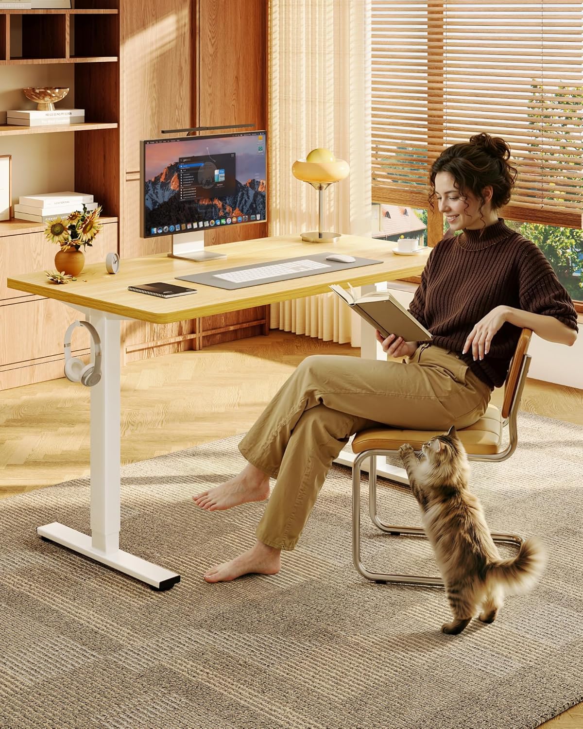 Detalle de FLEXISPOT EN1 55" x 28" Electric Standing Desk, Maple, 1" Seamless Top