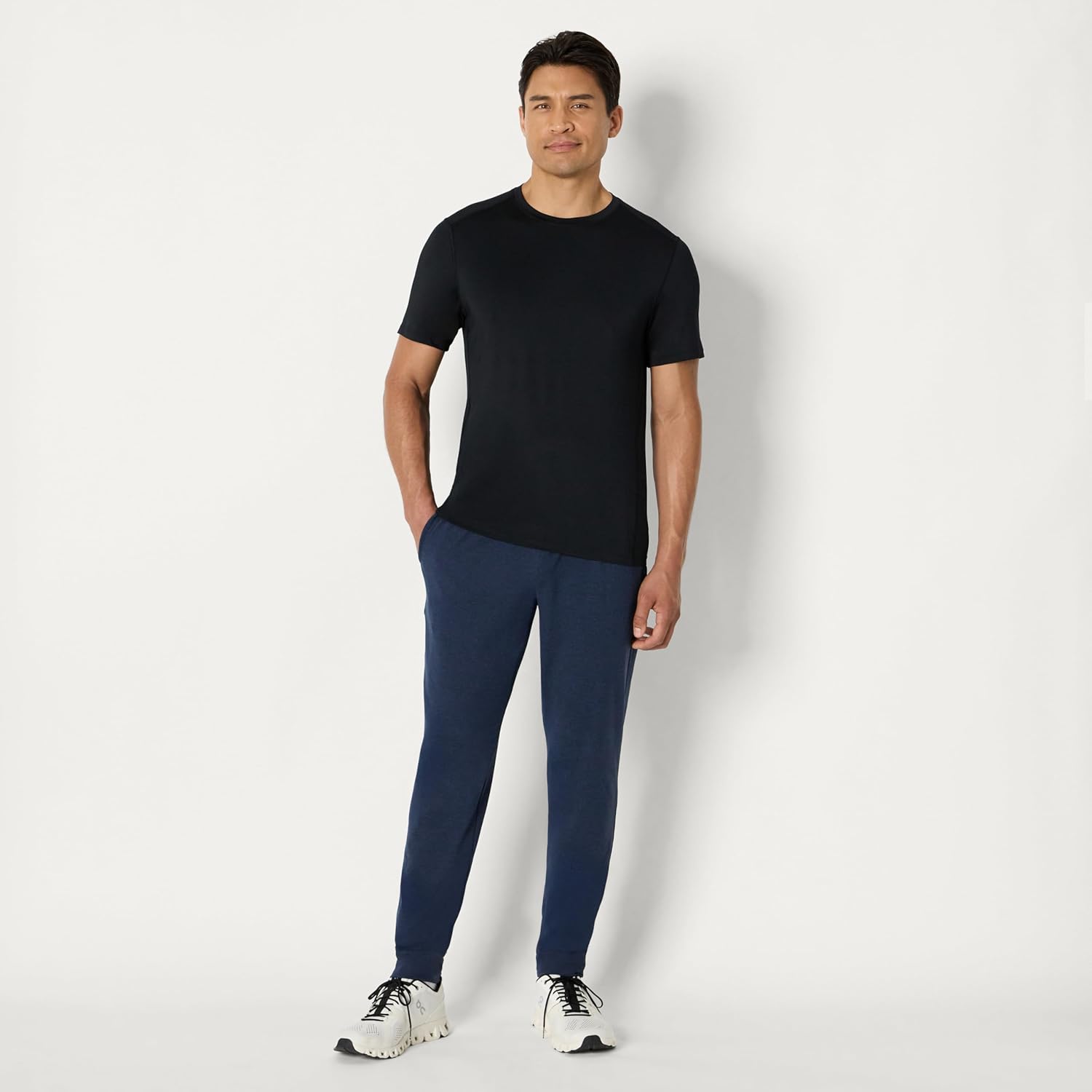 Thumbnail 4 de Amazon Essentials Men's Active Quick-Dry Tech Stretch Lightweight Short-Sleeve T-Shirt