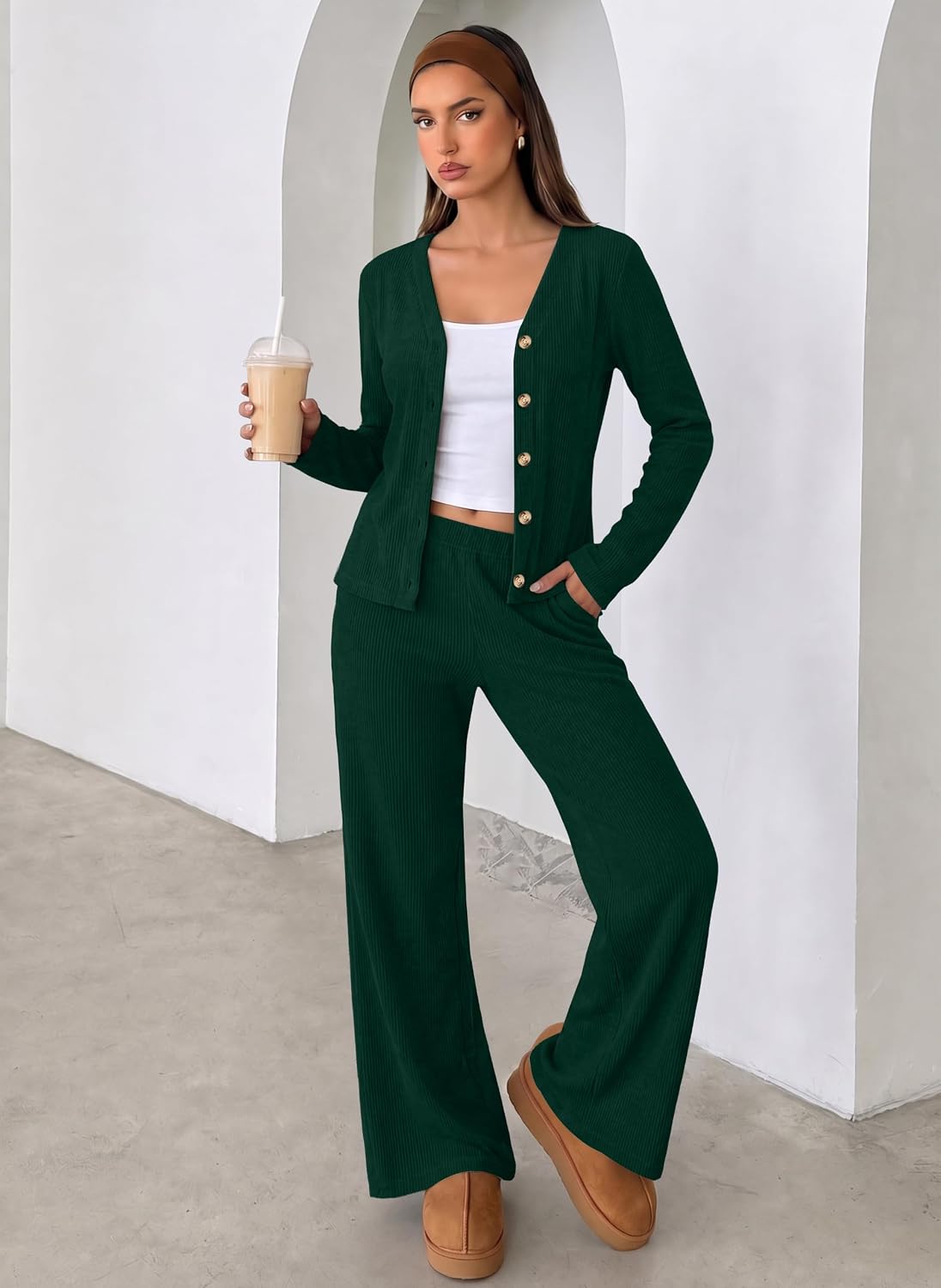Detalle de WIHOLL Women's Loungewear Set in Ribbed Knit