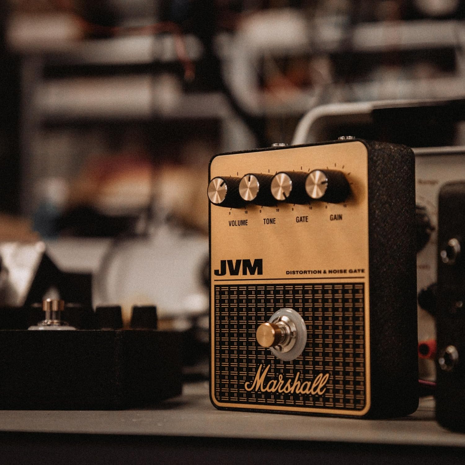 Thumbnail 6 de Marshall JVM 1008157 Overdrive Distortion Pedal, Black and Gold, 9V