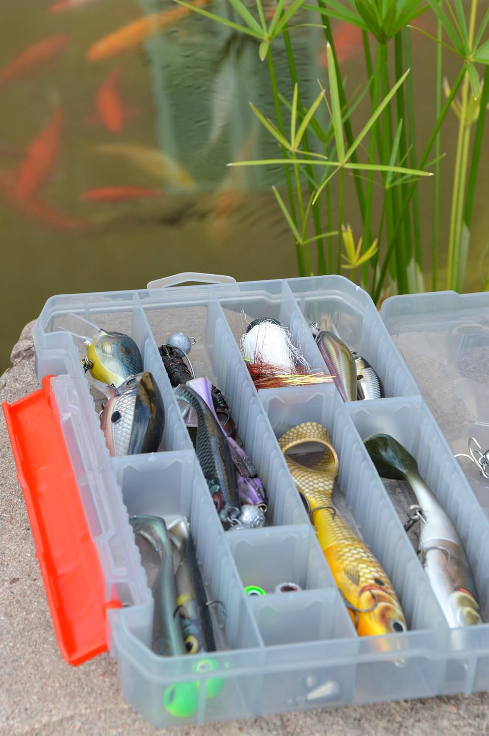 Detalle 2 de Rapala Tackle Tray 365 – pudełko wędkarskie z przegrodami, 35,6 × 22,7 × 4,8 cm