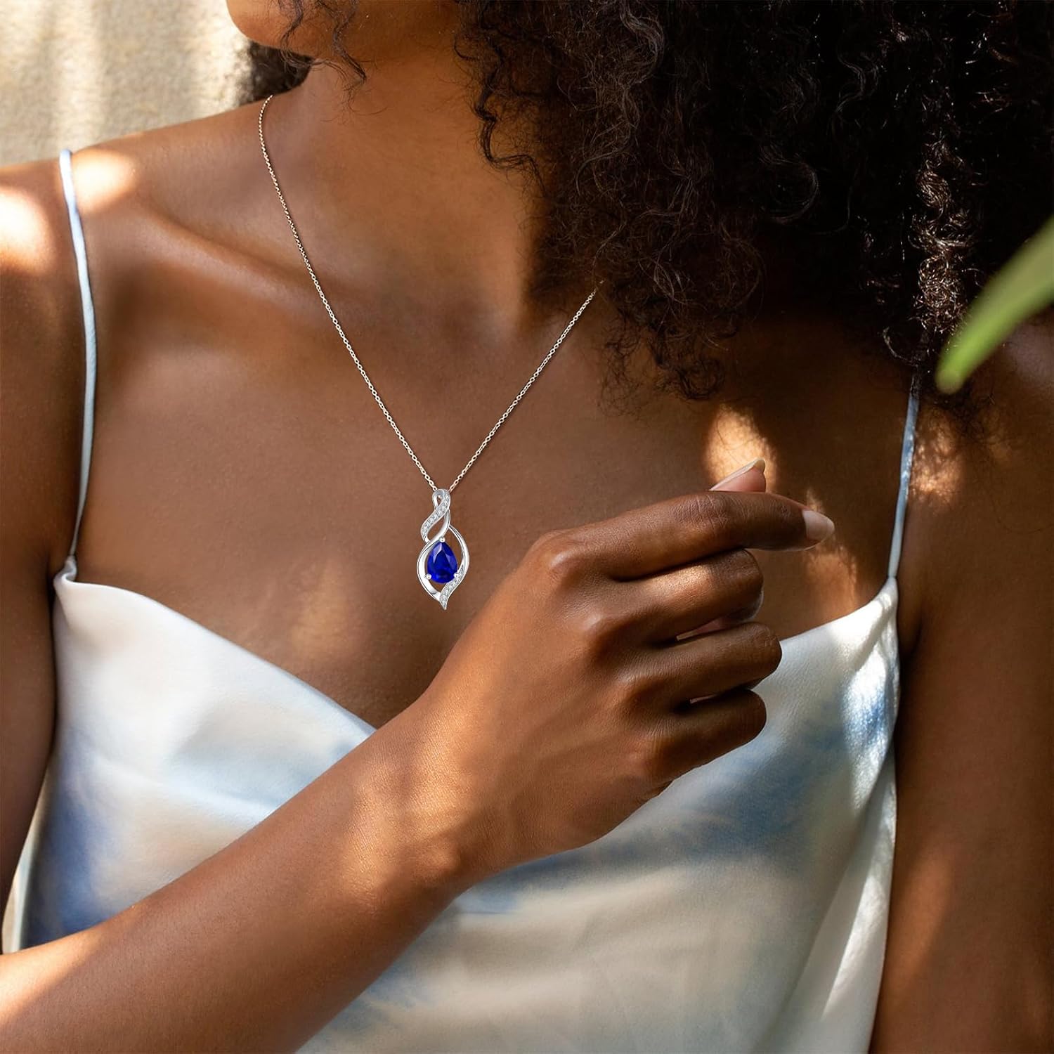 Detalle de FANCIME Sterling Silver Teardrop September Birthstone Necklace for Women