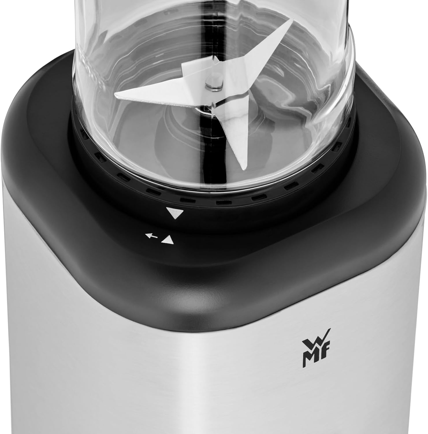 Detalle 2 de WMF Kult X Mix & Go Mini Smoothie Maker – kompakter 300-Watt Mixer mit To-Go-Behälter