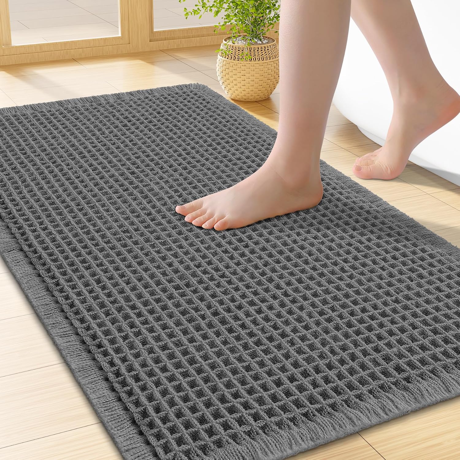 Detalle de Smiry Waffle Bath Mat 24x16 — Extra Soft, Absorbent Non-Slip Bath Rug