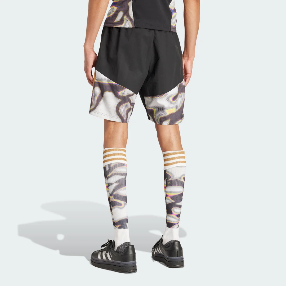 Thumbnail 1 de Pantalón corto Tiro Pride Downtime de Adidas — negro, cómodo y versátil