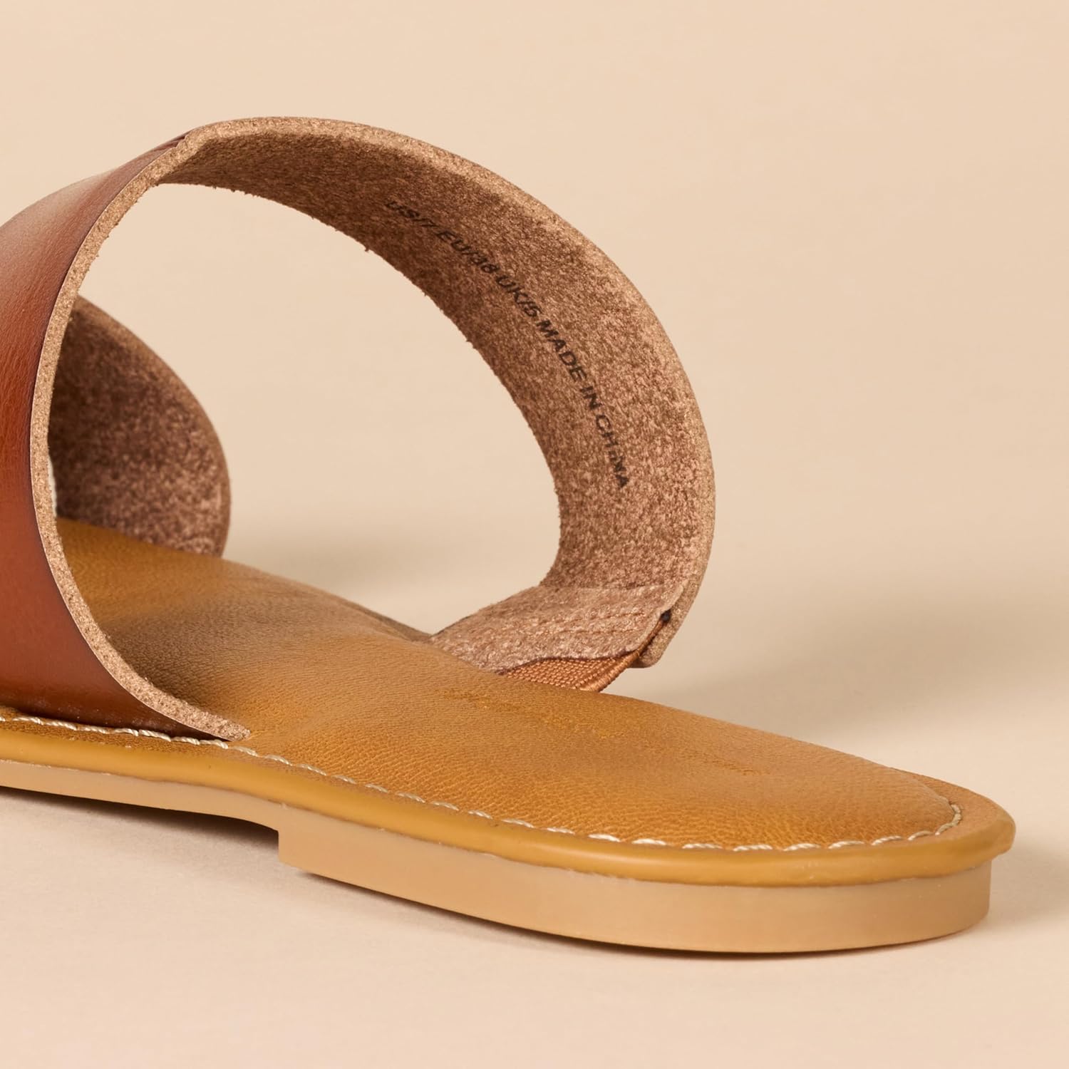 Thumbnail 1 de Amazon Essentials Women's Two Band Slip On Open Toe Sandal