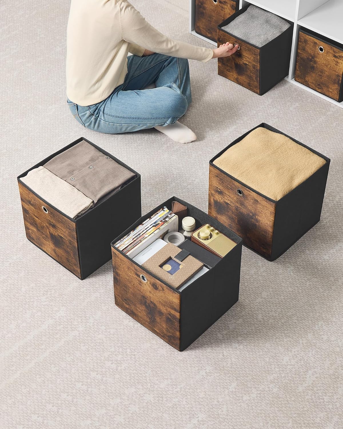 Detalle 2 de SONGMICS RFB833B01 Foldable Storage Cubes, Set of 8, Ink Black, 33 x 33 x 33 cm