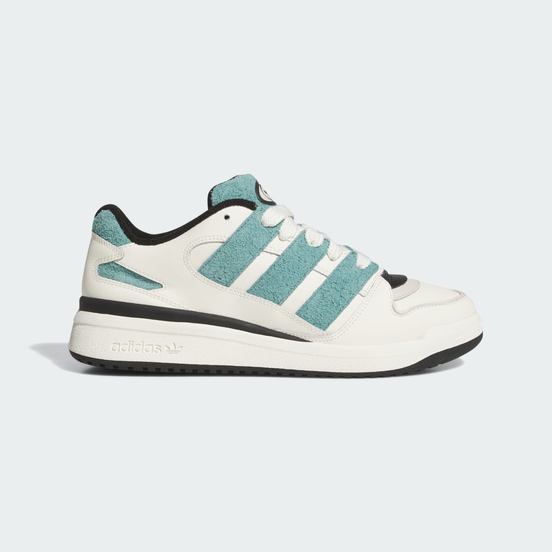 Detalle de Adidas Forum2000 blanco: ¿vale la pena para tu estilo urbano?