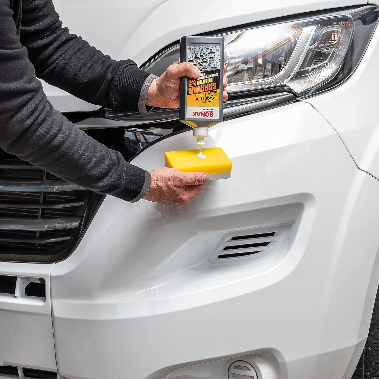 Detalle 2 de SONAX CARAVAN lucidante delicato per le mani (500 ml) per vernici e GfK